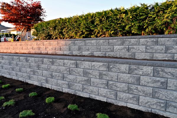 Cost of Concrete Retaining Wall Installation in Lansing