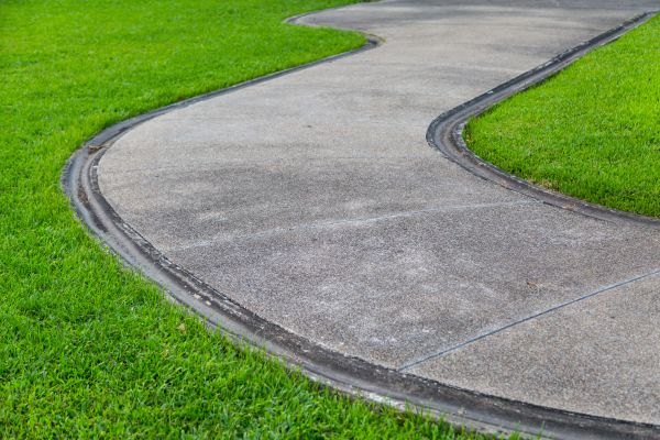 Cost of Concrete Sidewalk Construction in Lansing
