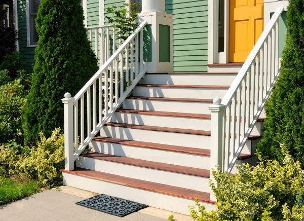 Cost of Front Steps Construction in Lansing